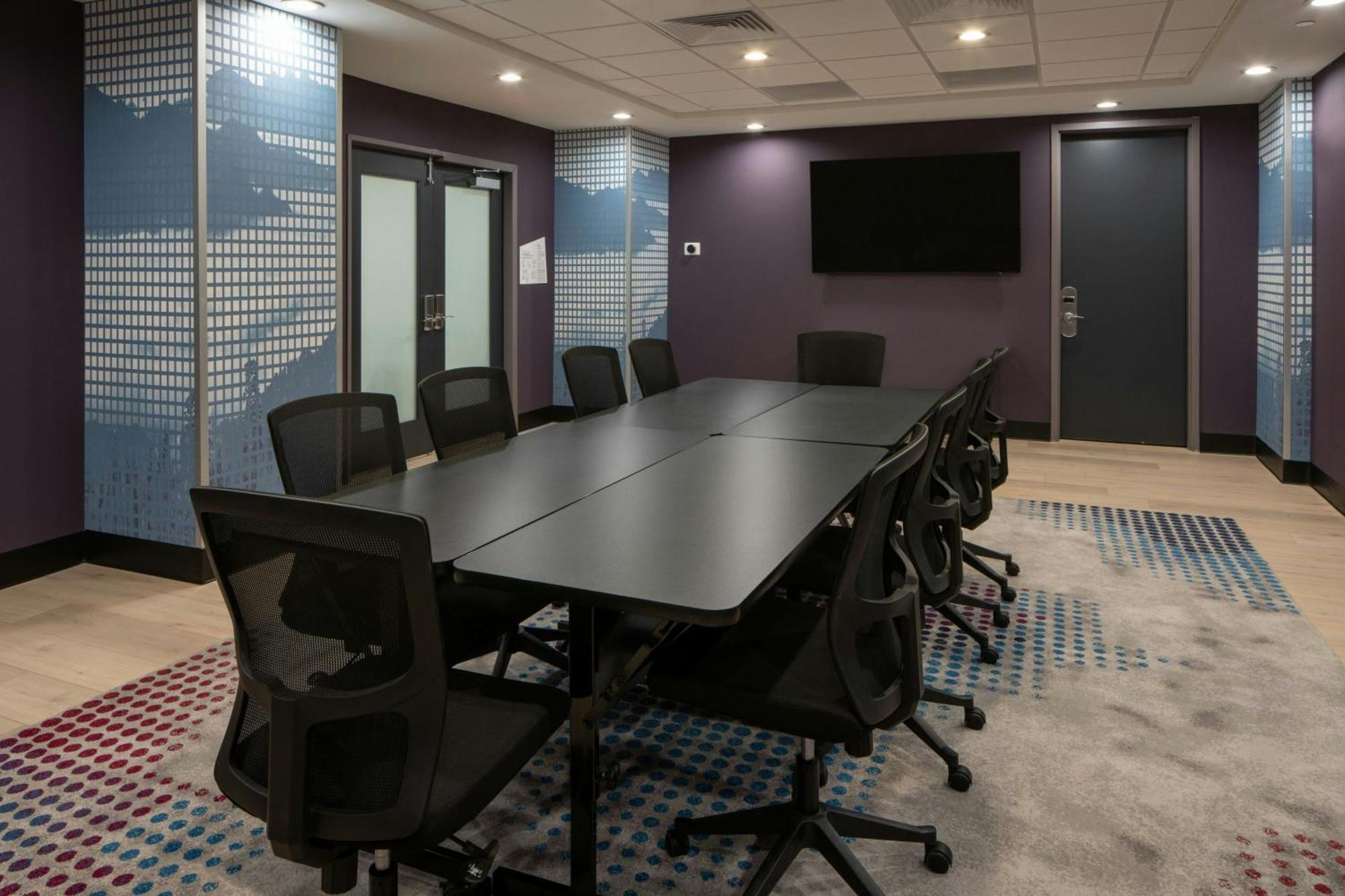 Aloft Downtown Hotel