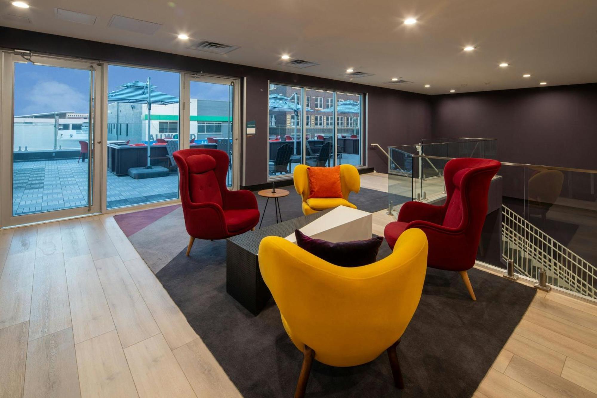 Aloft Downtown Hotel